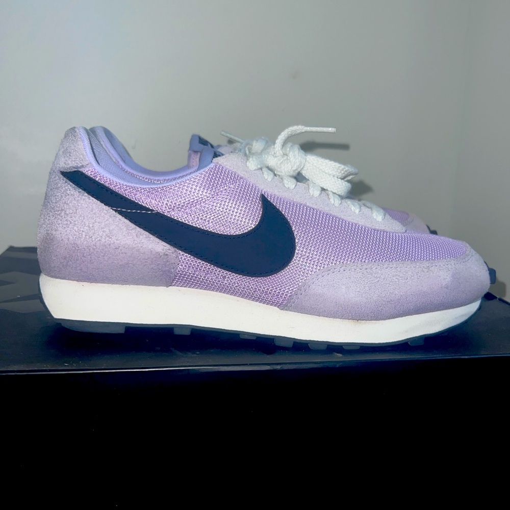 MEN’S NIKE DBREAK SP SIZE 10 LAVENDER & BLACK COLOR WAY
